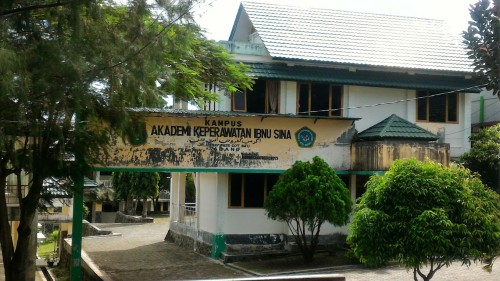 Ibnu Sina Nursing Academy, University | We provide Indonesia infrastructure map on various property sectors and data. Access property listings, infrastructure developments, news, and valuable transaction data for informed decisions.