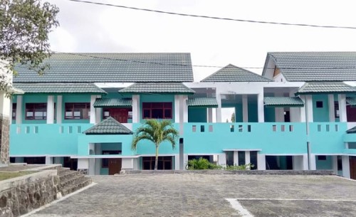 Ibnu Sina Nursing Academy, University | We provide Indonesia infrastructure map on various property sectors and data. Access property listings, infrastructure developments, news, and valuable transaction data for informed decisions.