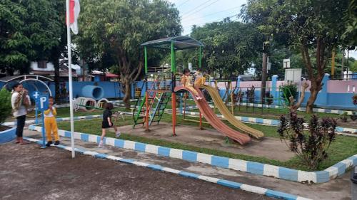 Kemala Bhayangkari 12 Kindergarten, Private School | We provide Indonesia infrastructure map on various property sectors and data. Access property listings, infrastructure developments, news, and valuable transaction data for informed decisions.
