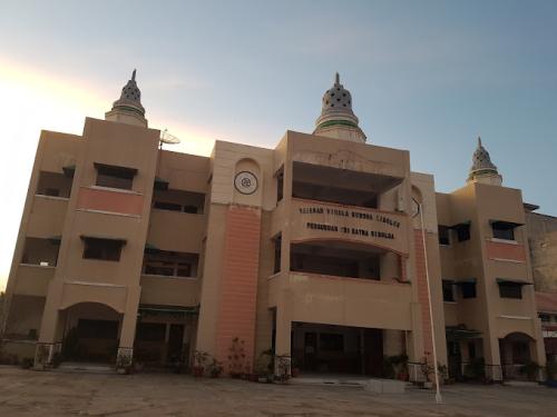 Tri Ratna Senior High School, Private School | We provide Indonesia infrastructure map on various property sectors and data. Access property listings, infrastructure developments, news, and valuable transaction data for informed decisions.
