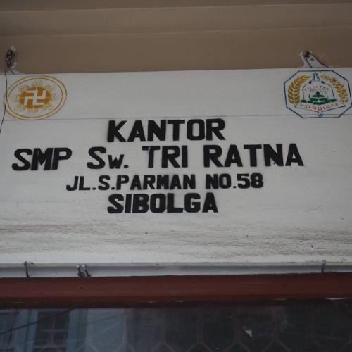 Tri Ratna Junior High School, Private School | We provide Indonesia infrastructure map on various property sectors and data. Access property listings, infrastructure developments, news, and valuable transaction data for informed decisions.