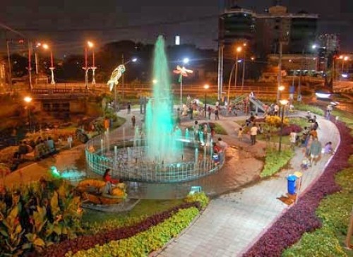 Taman Bungkul, Entertainment | We provide Indonesia infrastructure map on various property sectors and data. Access property listings, infrastructure developments, news, and valuable transaction data for informed decisions.