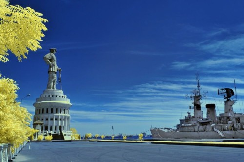 Jalesveva Jayamahe Monument, Landmark | We provide Indonesia infrastructure map on various property sectors and data. Access property listings, infrastructure developments, news, and valuable transaction data for informed decisions.