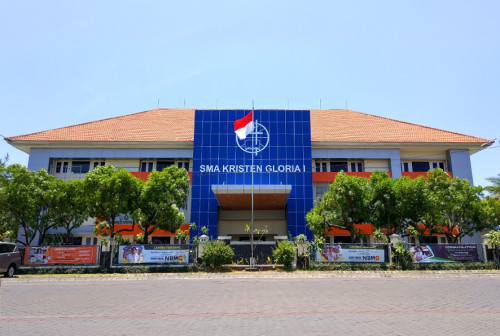 Gloria Christian Senior High School 1, Private School | We provide Indonesia infrastructure map on various property sectors and data. Access property listings, infrastructure developments, news, and valuable transaction data for informed decisions.