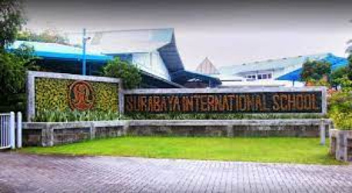 Surabaya Intercultural Junior High School, Private School | We provide Indonesia infrastructure map on various property sectors and data. Access property listings, infrastructure developments, news, and valuable transaction data for informed decisions.