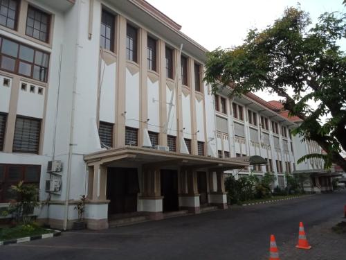 Santa Maria Senior School, Private School | We provide Indonesia infrastructure map on various property sectors and data. Access property listings, infrastructure developments, news, and valuable transaction data for informed decisions.