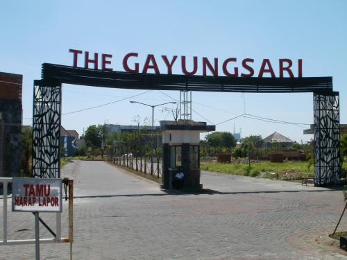 The Gayungsari, residential commercial for lease sale, dijual disewakan | We provide Indonesia infrastructure map on various property sectors and data. Access property listings, infrastructure developments, news, and valuable transaction data for informed decisions.