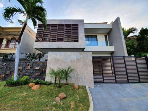 Cluster Vila Westwood - Pakuwon City, residential commercial for lease sale, dijual disewakan,  PT Pakuwon Jati Tbk (PWON) | We provide Indonesia infrastructure map on various property sectors and data. Access property listings, infrastructure developments, news, and valuable transaction data for informed decisions.