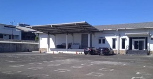 Ethix.id Warehouse Surabaya berlokasi di Jl. Raya Kalirungkut, Kecamatan Rungkut, Kota Surabaya, Provinsi Jawa Timur. Warehouse ini dikembangkan oleh PT Ethix D...