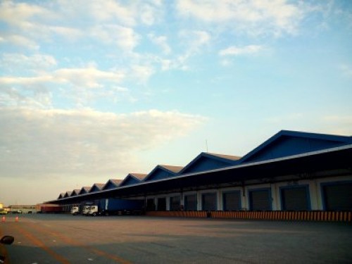 Pancaran Logistics Indonesia Surabaya berlokasi di Jl. Pergudangan Suri Mulia, Kecamatan Asemrowo, Kota Surabaya, Provinsi Jawa Timur. Warehouse ini dikembangka...