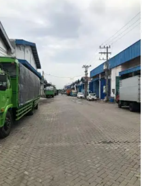 Permata Tanjung Sari Warehouse berlokasi di Jl. Tanjung Sari, Kecamatan Suko Manunggal, Kota Surabaya, Provinsi Jawa Timur. Warehouse ini memiliki luas area sek...