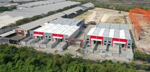 Romokalisari Warehouse berlokasi di Jl. Romokalisari, Kecamatan Benowo, Kota Surabaya, Provinsi Jawa Timur. Warehouse ini dikembangkan oleh Waringin Group, sele...