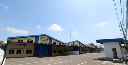 Waringin Warehouse Sentral Margomulyo Permai berlokasi di Jl. Pergudangan Margomulyo Permai, Kecamatan Tandes, Kota Surabaya, Provinsi Jawa Timur. Warehouse ini...