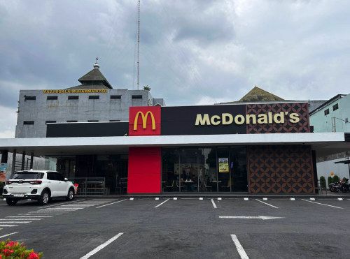 McDonald's Slamet Riyadi Solo, Stand Alone Retail | We provide Indonesia infrastructure map on various property sectors and data. Access property listings, infrastructure developments, news, and valuable transaction data for informed decisions.