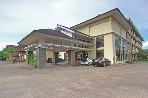 Completed hotel, PT DANGAU SELARAS | We provide Indonesia infrastructure map on various property sectors and data. Access property listings, infrastructure developments, news, and valuable transaction data for informed decisions.