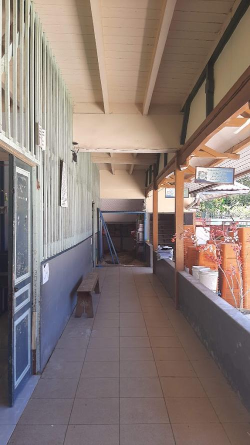 Cahaya Kebenaran Elementary School, Private School | We provide Indonesia infrastructure map on various property sectors and data. Access property listings, infrastructure developments, news, and valuable transaction data for informed decisions.