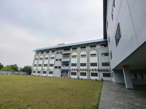 Cinta Kasih Tzu Chi Junior High School, Private School | We provide Indonesia infrastructure map on various property sectors and data. Access property listings, infrastructure developments, news, and valuable transaction data for informed decisions.