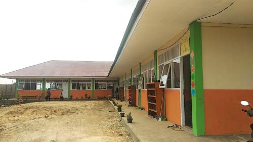 Iqra Integrated Islamic Junior High School Solok, Private School | We provide Indonesia infrastructure map on various property sectors and data. Access property listings, infrastructure developments, news, and valuable transaction data for informed decisions.