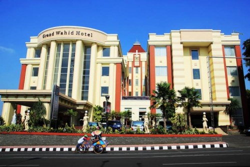 Completed hotel | We provide Indonesia infrastructure map on various property sectors and data. Access property listings, infrastructure developments, news, and valuable transaction data for informed decisions.