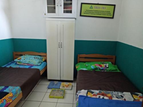 Al Azhar 22 Islamic Primary School, Private School | We provide Indonesia infrastructure map on various property sectors and data. Access property listings, infrastructure developments, news, and valuable transaction data for informed decisions.