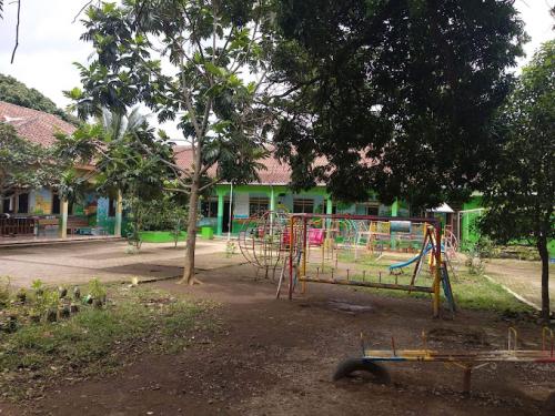 Nidaul Hikmah Kindergarten, Private School | We provide Indonesia infrastructure map on various property sectors and data. Access property listings, infrastructure developments, news, and valuable transaction data for informed decisions.