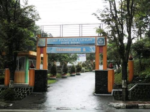 Pangudi Luhur Junior High School, Private School | We provide Indonesia infrastructure map on various property sectors and data. Access property listings, infrastructure developments, news, and valuable transaction data for informed decisions.