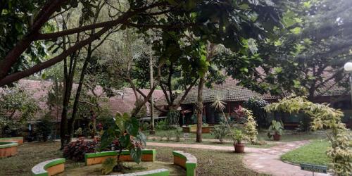 Pangudi Luhur Junior High School, Private School | We provide Indonesia infrastructure map on various property sectors and data. Access property listings, infrastructure developments, news, and valuable transaction data for informed decisions.