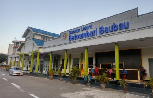 Betoambari Airport, Airport, Government | We provide Indonesia infrastructure map on various property sectors and data. Access property listings, infrastructure developments, news, and valuable transaction data for informed decisions.