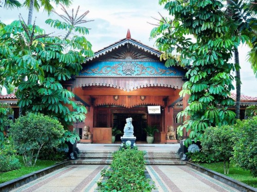 Completed hotel | We provide Indonesia infrastructure map on various property sectors and data. Access property listings, infrastructure developments, news, and valuable transaction data for informed decisions.