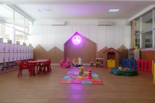 Karangturi Kindergarten, Private School | We provide Indonesia infrastructure map on various property sectors and data. Access property listings, infrastructure developments, news, and valuable transaction data for informed decisions.
