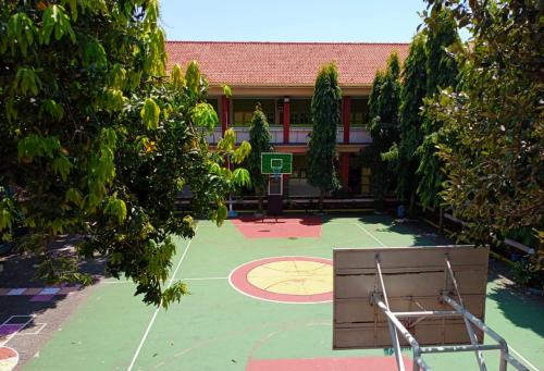 Marsudirini Cor Jesu Elementary School, Private School | We provide Indonesia infrastructure map on various property sectors and data. Access property listings, infrastructure developments, news, and valuable transaction data for informed decisions.