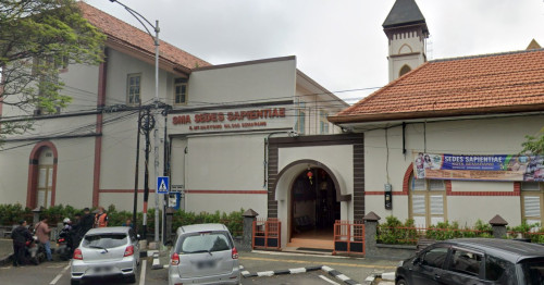 Sedes Sapientiae Senior High School, Private School | We provide Indonesia infrastructure map on various property sectors and data. Access property listings, infrastructure developments, news, and valuable transaction data for informed decisions.