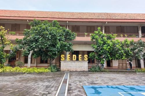 Sedes Sapientiae Senior High School, Private School | We provide Indonesia infrastructure map on various property sectors and data. Access property listings, infrastructure developments, news, and valuable transaction data for informed decisions.