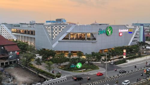 The Park Mall Semarang, Leased Retail, PT Nirvana Wastu Pratama (NWP) | We provide Indonesia infrastructure map on various property sectors and data. Access property listings, infrastructure developments, news, and valuable transaction data for informed decisions.