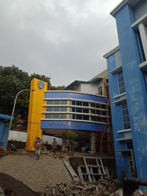 State Polytechnic of Indonesian Maritime, University | We provide Indonesia infrastructure map on various property sectors and data. Access property listings, infrastructure developments, news, and valuable transaction data for informed decisions.