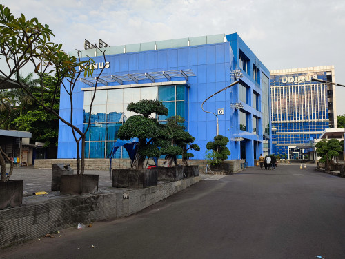 Dian Nuswantoro University, University | We provide Indonesia infrastructure map on various property sectors and data. Access property listings, infrastructure developments, news, and valuable transaction data for informed decisions.