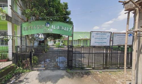 Al-Azhar 7 Sukabumi Junior High School, Private School | We provide Indonesia infrastructure map on various property sectors and data. Access property listings, infrastructure developments, news, and valuable transaction data for informed decisions.