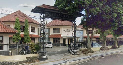 Mardi Yuana Sukabumi Senior High School, Private School | We provide Indonesia infrastructure map on various property sectors and data. Access property listings, infrastructure developments, news, and valuable transaction data for informed decisions.