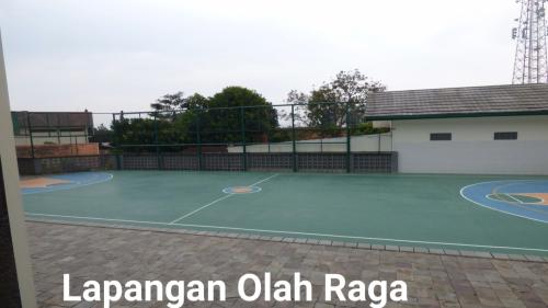 Yuwati Bhakti Junior High School, Private School | We provide Indonesia infrastructure map on various property sectors and data. Access property listings, infrastructure developments, news, and valuable transaction data for informed decisions.