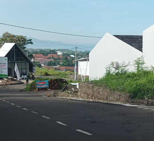 Pesona Farida Regency, residential commercial for lease sale, dijual disewakan, PT Ratu Bangun Utama | We provide Indonesia infrastructure map on various property sectors and data. Access property listings, infrastructure developments, news, and valuable transaction data for informed decisions.