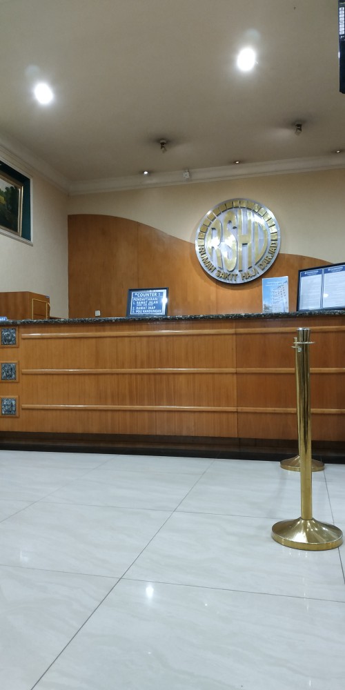 Haji Darjad Hospital, Hospital | We provide Indonesia infrastructure map on various property sectors and data. Access property listings, infrastructure developments, news, and valuable transaction data for informed decisions.