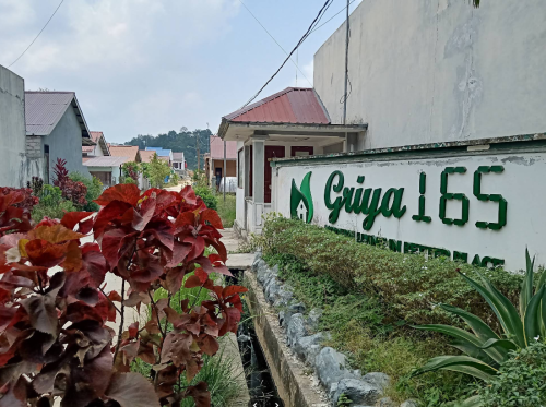 Perumahan Griya 165 Residence, residential commercial for lease sale, dijual disewakan, PT Anugrah Properti 165 | We provide Indonesia infrastructure map on various property sectors and data. Access property listings, infrastructure developments, news, and valuable transaction data for informed decisions.