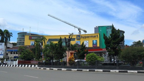 Plaza Mulia, Leased Retail, Selyca Mulia | We provide Indonesia infrastructure map on various property sectors and data. Access property listings, infrastructure developments, news, and valuable transaction data for informed decisions.