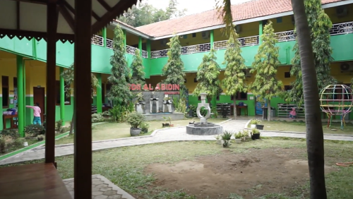 Al Abidin Islamic International Primary School, Private School | We provide Indonesia infrastructure map on various property sectors and data. Access property listings, infrastructure developments, news, and valuable transaction data for informed decisions.