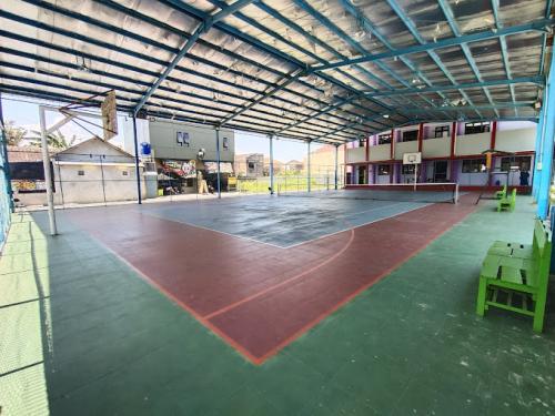 Al Abidin Bilingual Boardhing Senior High School, Private School | We provide Indonesia infrastructure map on various property sectors and data. Access property listings, infrastructure developments, news, and valuable transaction data for informed decisions.