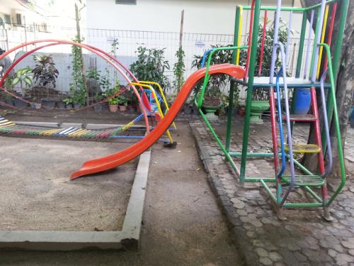 Al Azhar Syifa Budi Kindergarten, Private School | We provide Indonesia infrastructure map on various property sectors and data. Access property listings, infrastructure developments, news, and valuable transaction data for informed decisions.