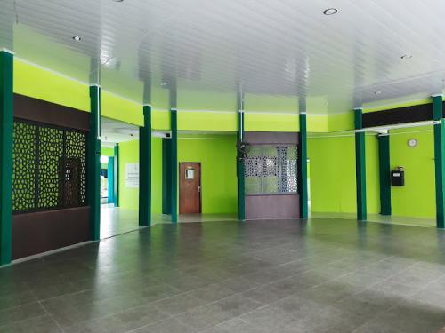 Nur Hidayah Junior High School, Private School | We provide Indonesia infrastructure map on various property sectors and data. Access property listings, infrastructure developments, news, and valuable transaction data for informed decisions.