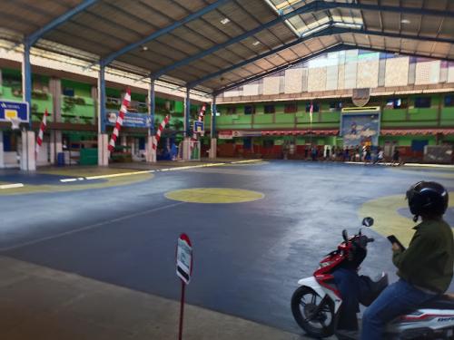 Pangudi Luhur Bintang Laut Junior High School, Private School | We provide Indonesia infrastructure map on various property sectors and data. Access property listings, infrastructure developments, news, and valuable transaction data for informed decisions.
