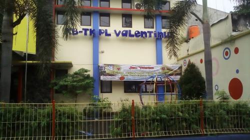 Pangudi Luhur St. Valentinus Kindergarten, Private School | We provide Indonesia infrastructure map on various property sectors and data. Access property listings, infrastructure developments, news, and valuable transaction data for informed decisions.