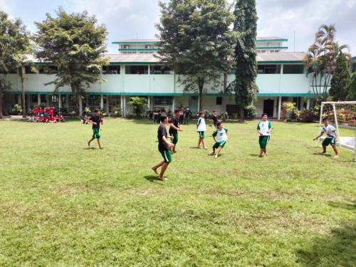 Regina Pacis Junior High School, Private School | We provide Indonesia infrastructure map on various property sectors and data. Access property listings, infrastructure developments, news, and valuable transaction data for informed decisions.